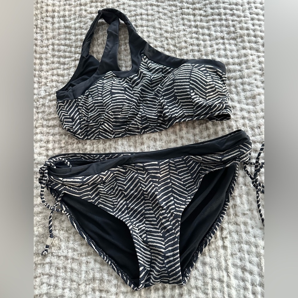 LEILANI Ladies Women’s Size 6 Black & Tan Bikini Single Shoulder & Side …